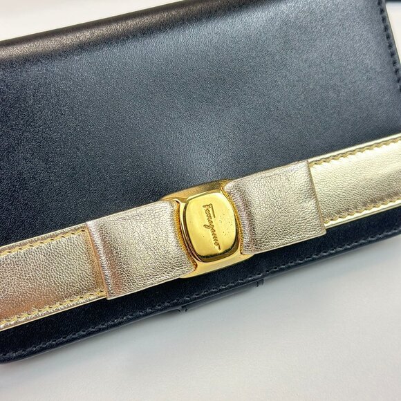 Ferragamo Black Leather Iphone Case shoulder Bag Crossbody - Picture 5 of 6